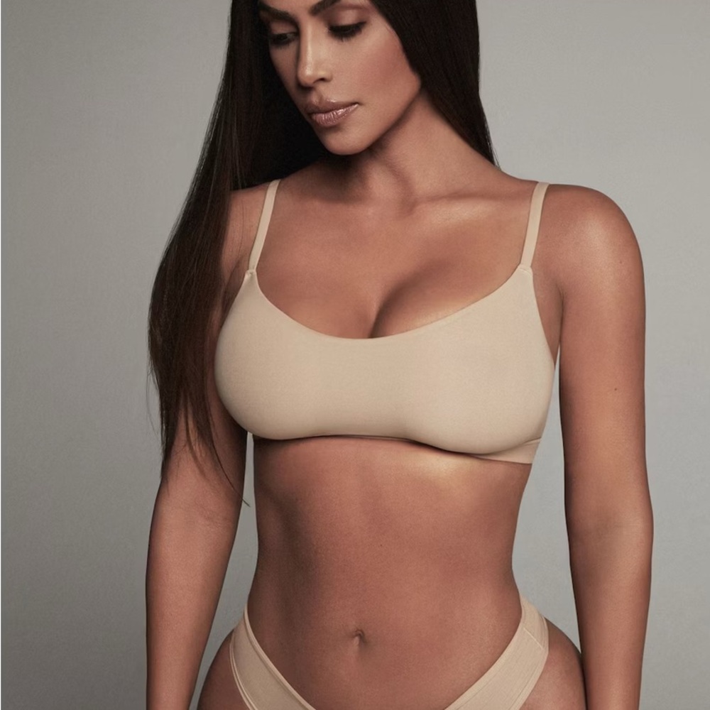 SKIMS Cream Seamless Bra Intimates